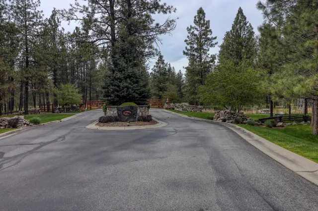 $1,250,000 | 3319 East Elena Lane, Chattaroy, WA 99003