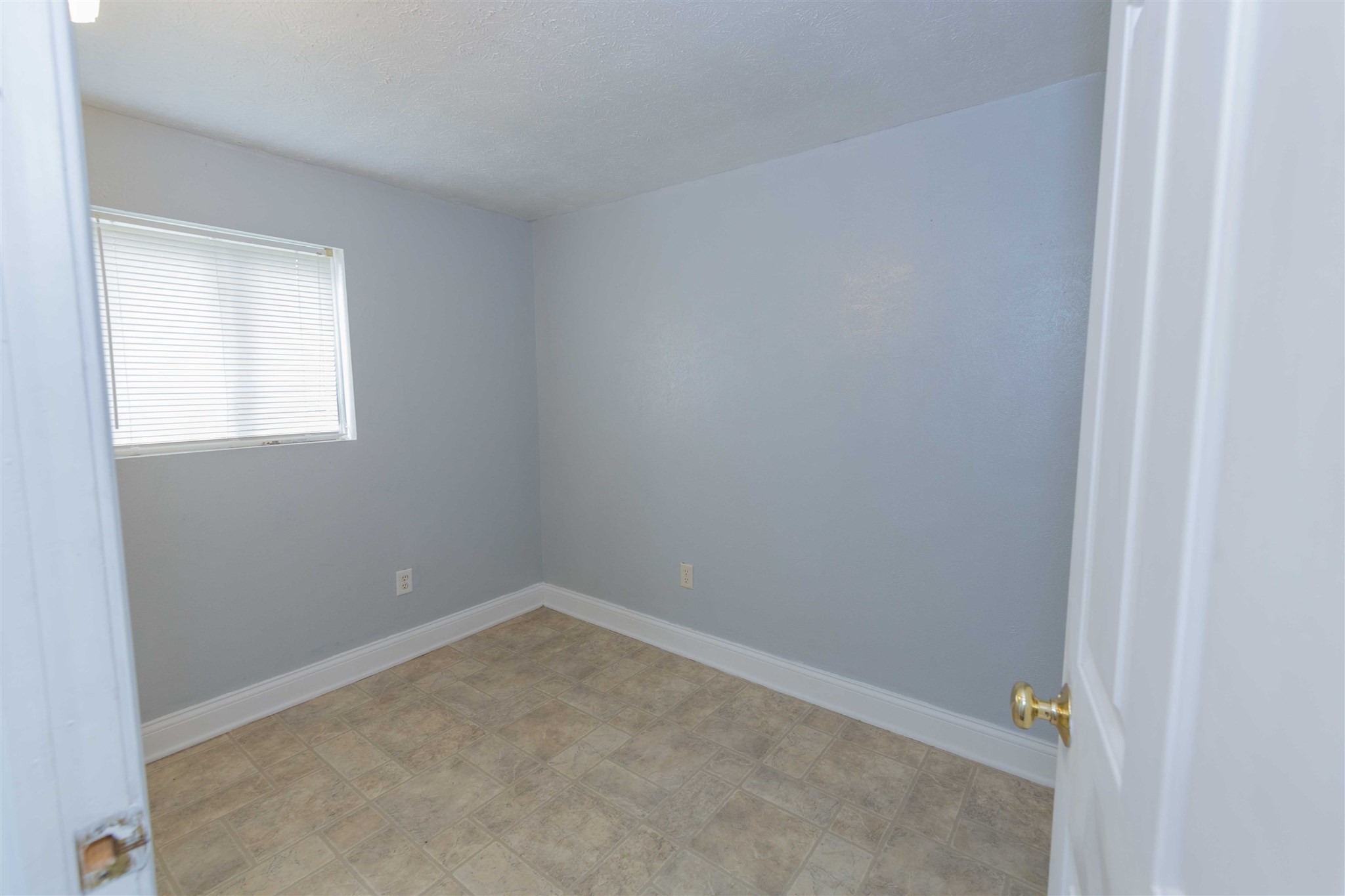 20072 Stateline Road South Bend, IN 46637 - Photo 14 of 36 Gallery Image 14