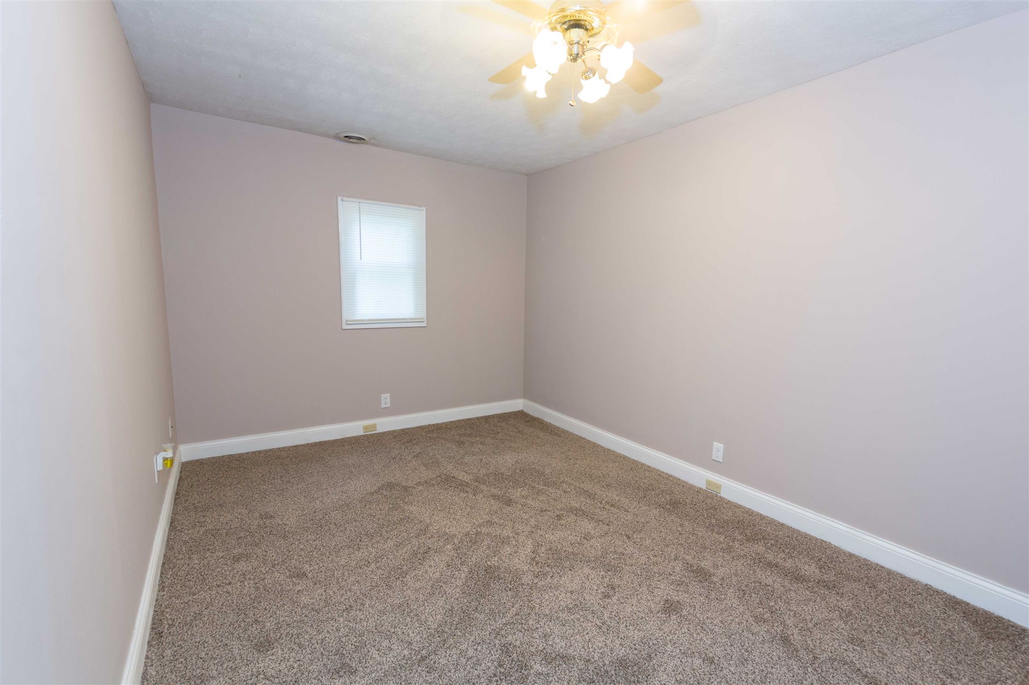 20072 Stateline Road South Bend, IN 46637 - Photo 22 of 36 Gallery Image 22
