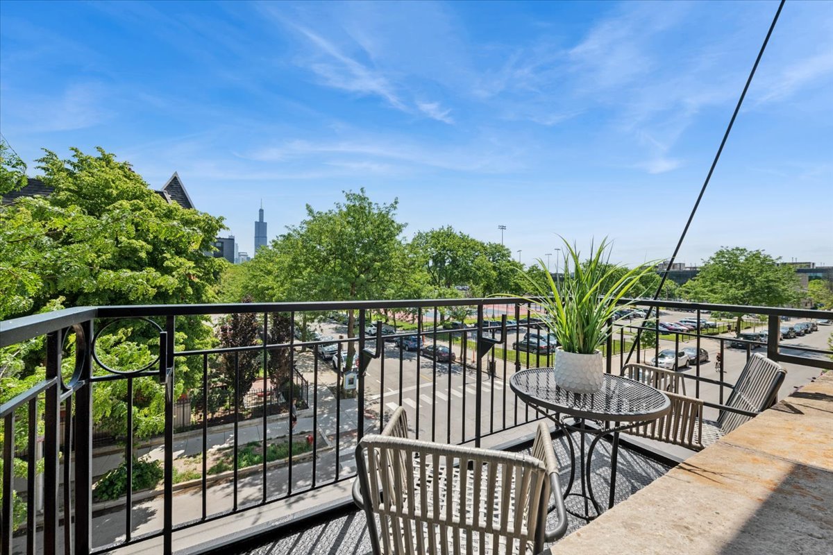 1500 West Monroe Street, Unit 325 Chicago, IL 60607 - Photo 11 of 23 Gallery Image 11