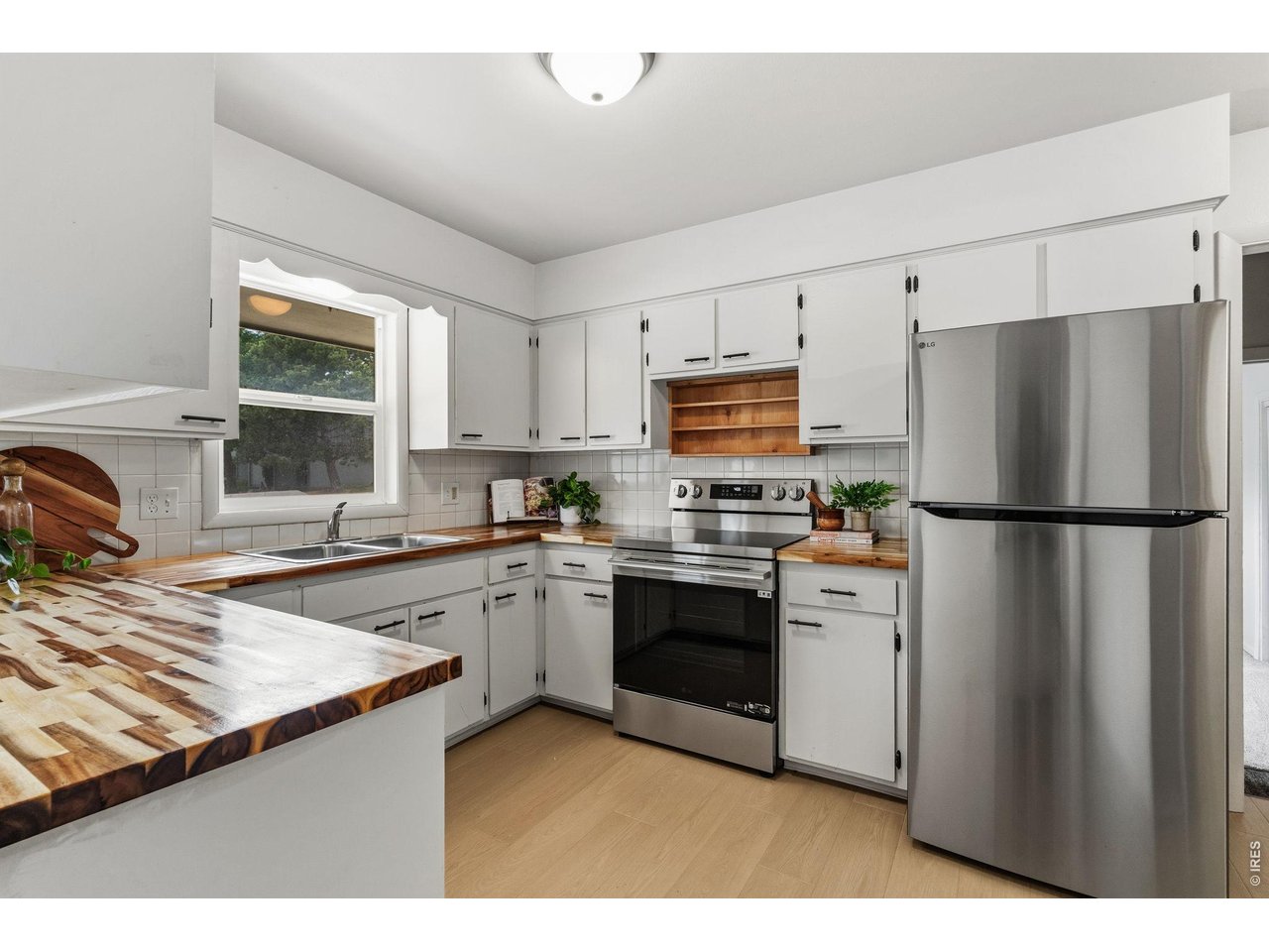 1612 West Prospect Road Fort Collins, CO 80521 - Photo 7 of 48