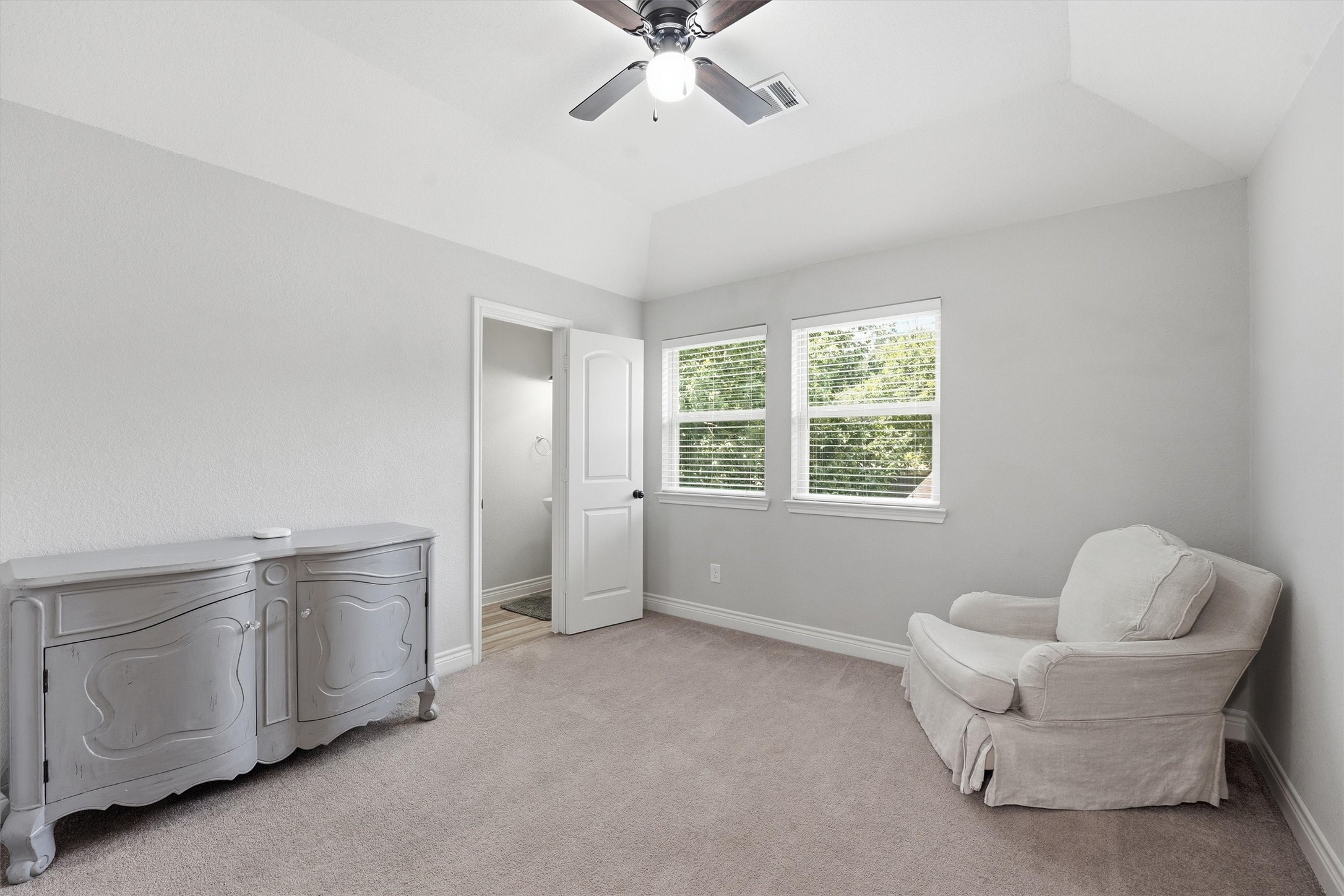 205 Kingspoint Conroe, TX 77356 - Photo 19 of 29 Upper floor flex room