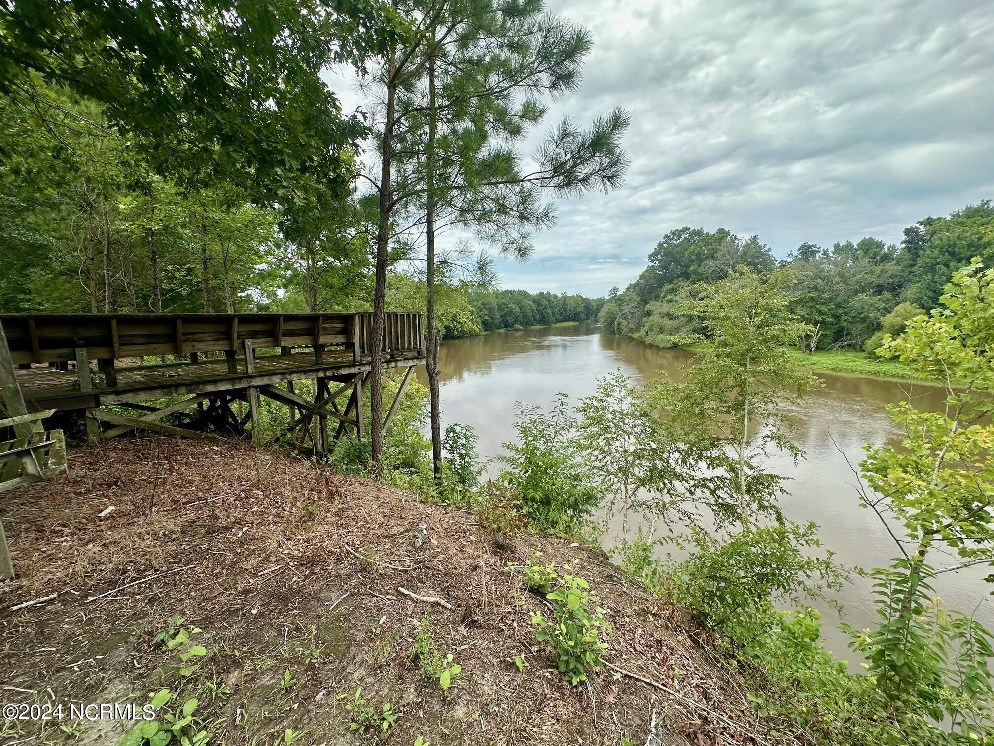 5048 Neuse Road Kinston, NC 28501 - Photo 5 of 13 IMG_8433
