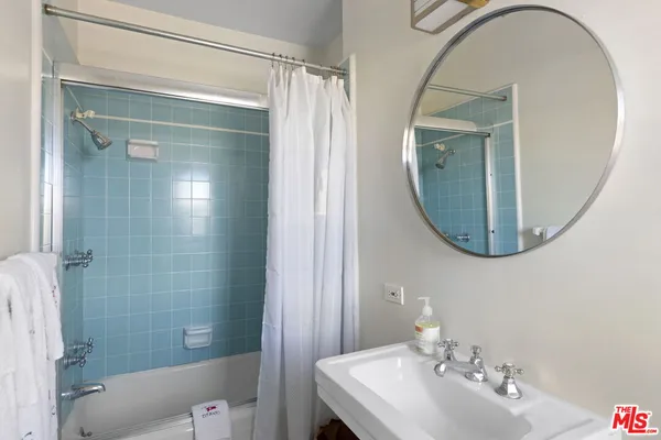 $3,495,000 | 3814 Amesbury Road, Los Angeles, CA 90027