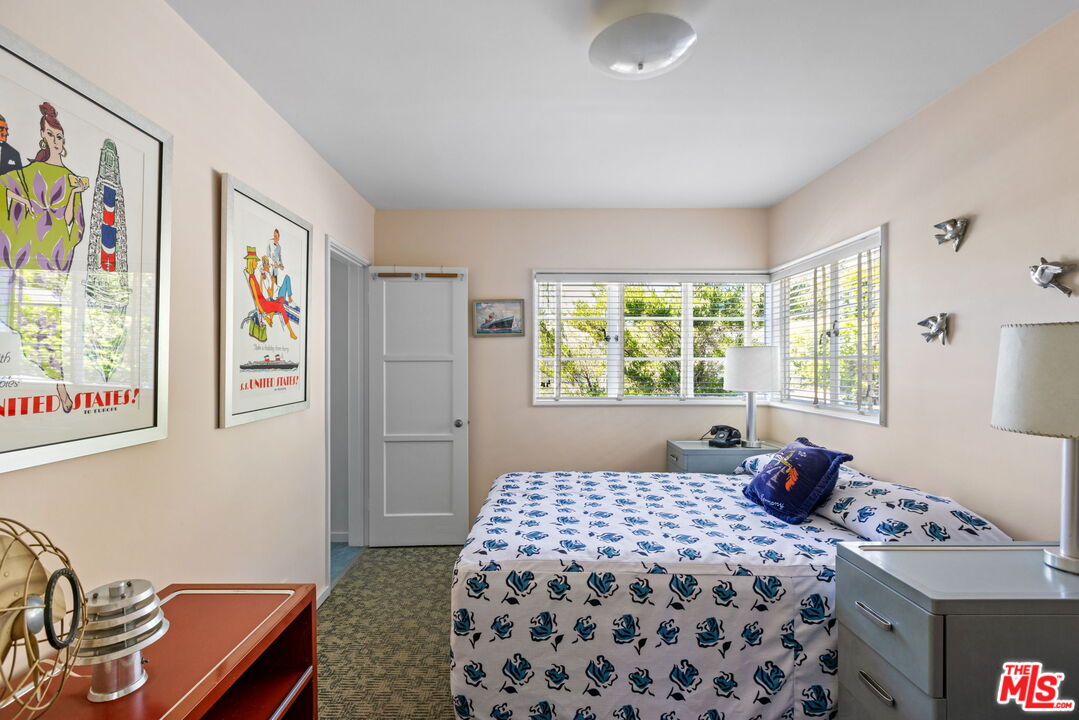 3814 Amesbury Road Los Angeles, CA 90027 - Photo 24 of 57