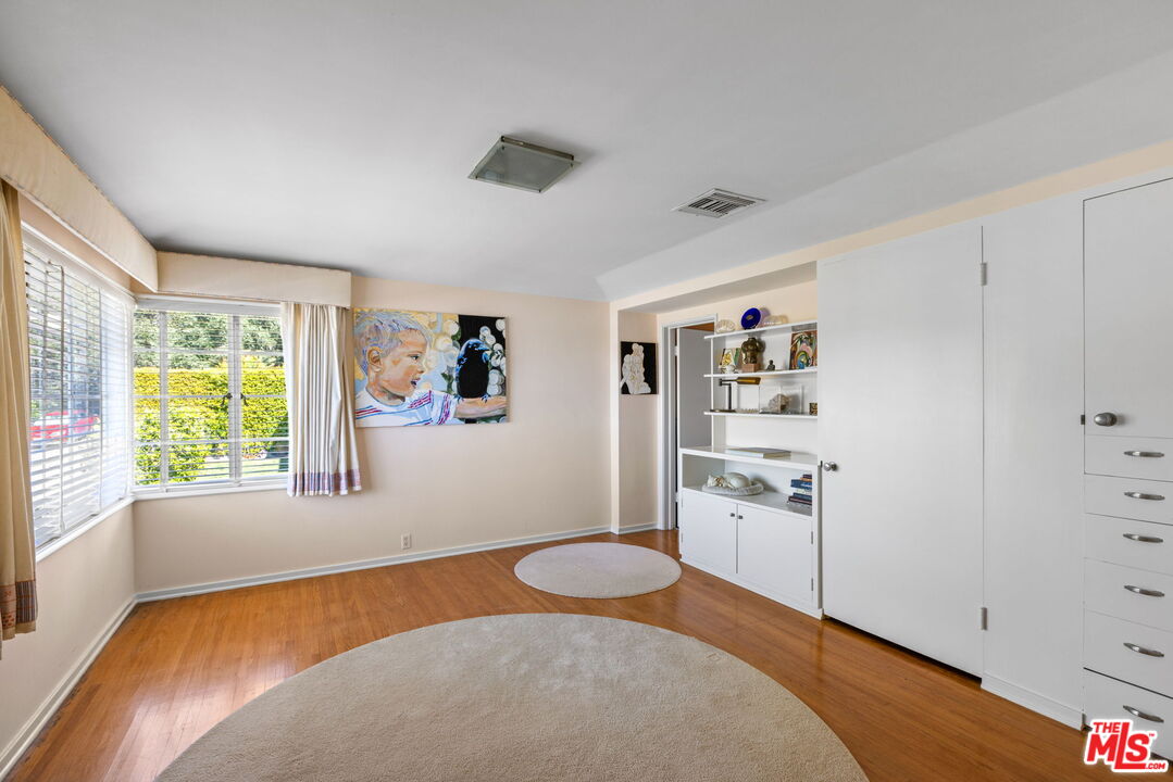 3814 Amesbury Road Los Angeles, CA 90027 - Photo 34 of 57