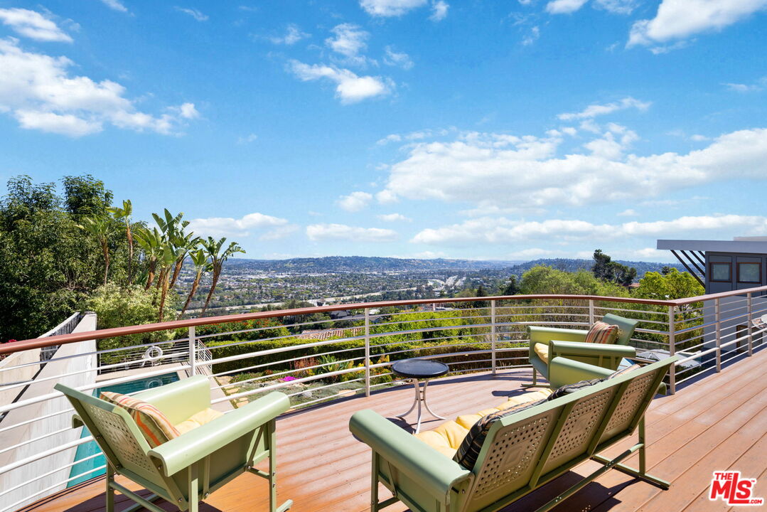 3814 Amesbury Road Los Angeles, CA 90027 - Photo 38 of 57