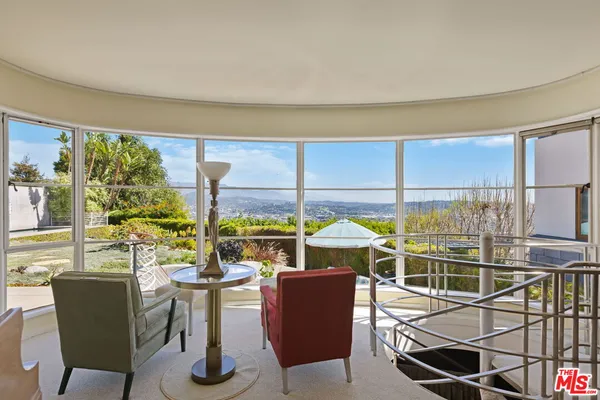 $3,495,000 | 3814 Amesbury Road, Los Angeles, CA 90027
