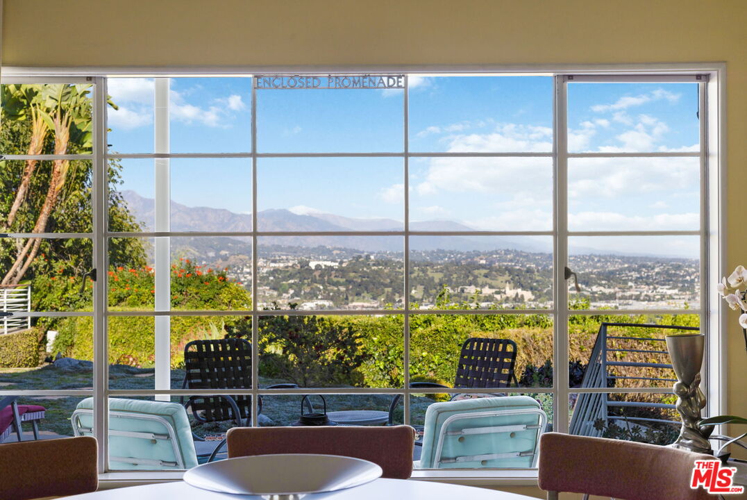 3814 Amesbury Road Los Angeles, CA 90027 - Photo 47 of 57