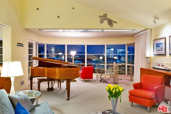 $3,495,000 | 3814 Amesbury Road, Los Angeles, CA 90027
