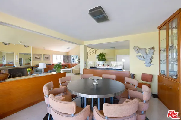 $3,495,000 | 3814 Amesbury Road, Los Angeles, CA 90027