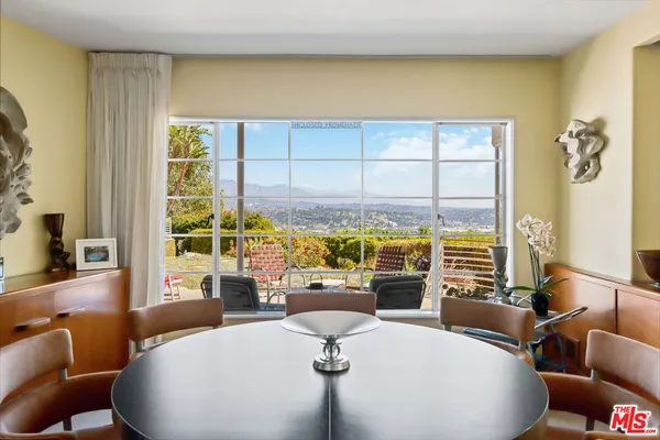 $3,495,000 | 3814 Amesbury Road, Los Angeles, CA 90027