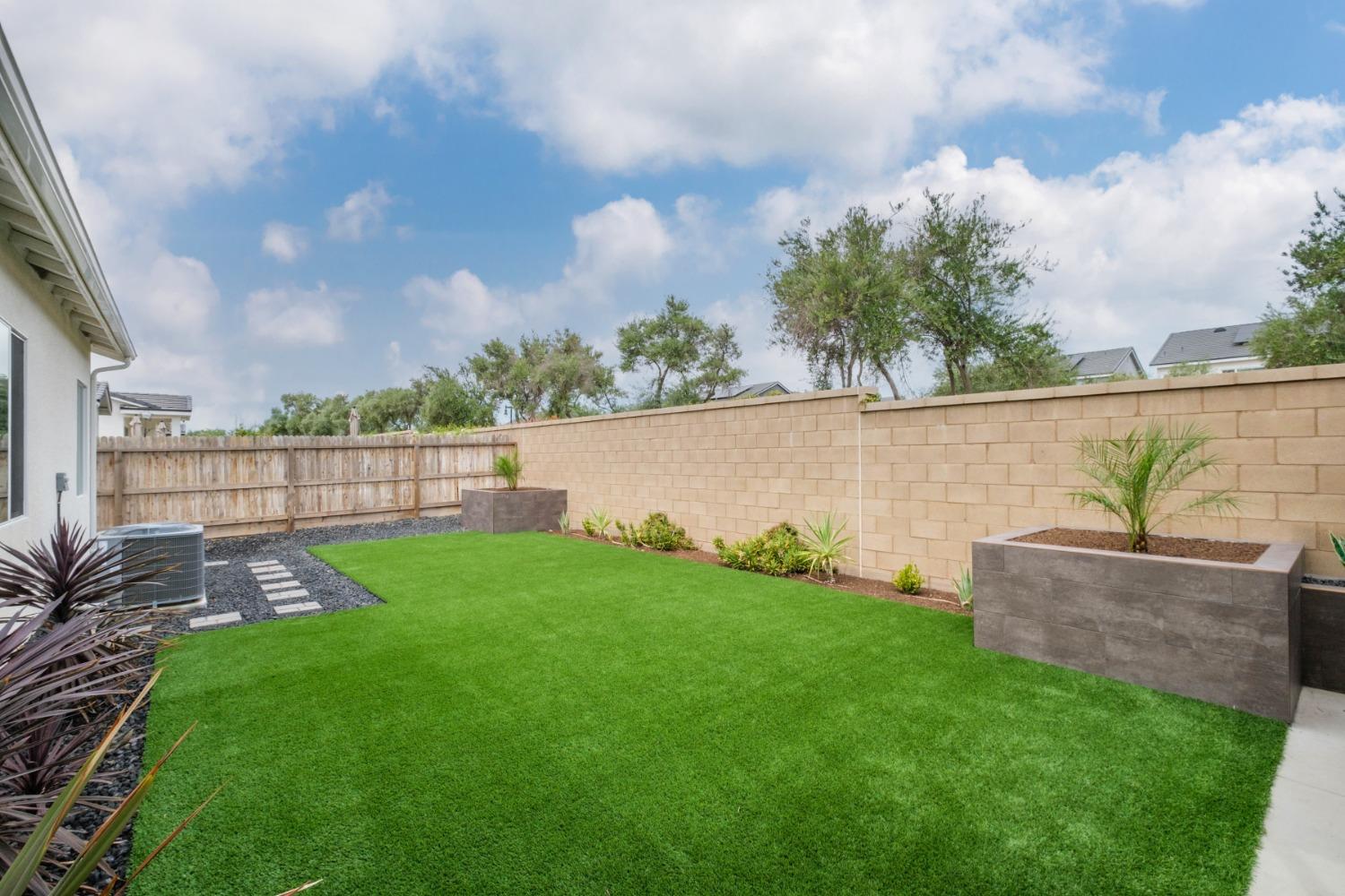 859 Maclure Avenue Madera, CA 93636 - Photo 45 of 53