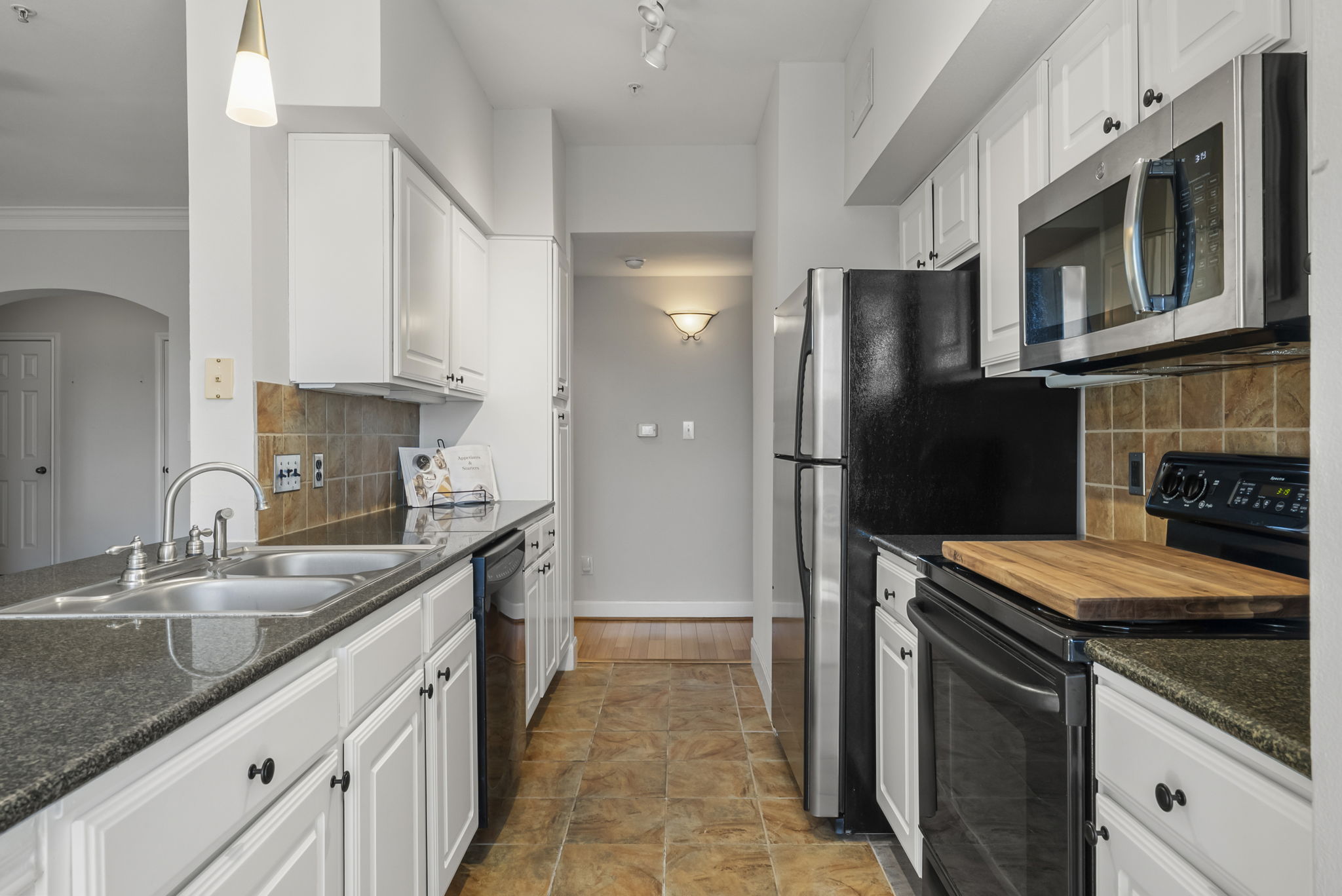 7701 Rialto Boulevard, Unit 1426 Austin, TX 78735 - Photo 3 of 29