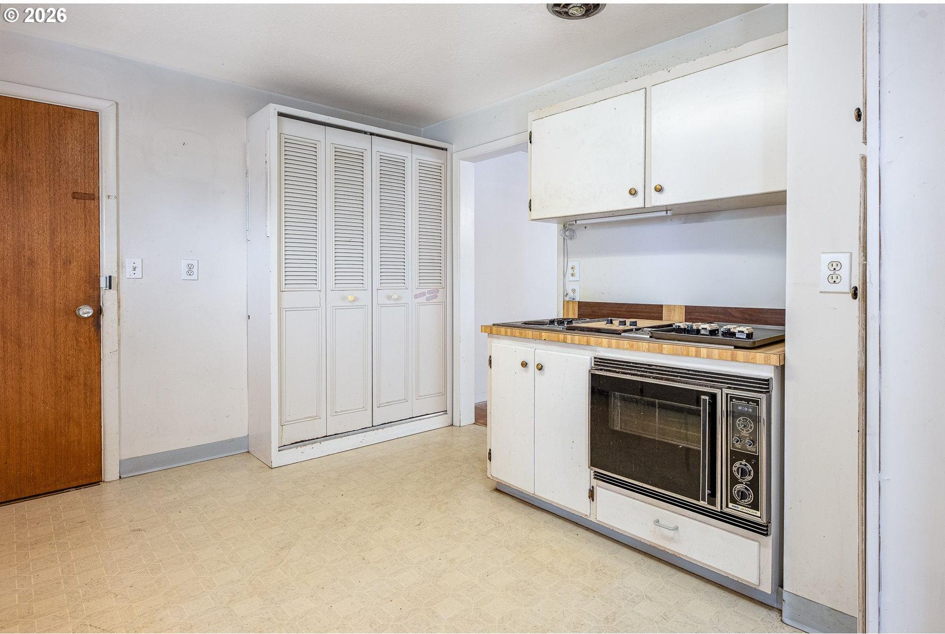 3775 Harlow Road Eugene, OR 97401 - Photo 14 of 26 Gallery Image 14