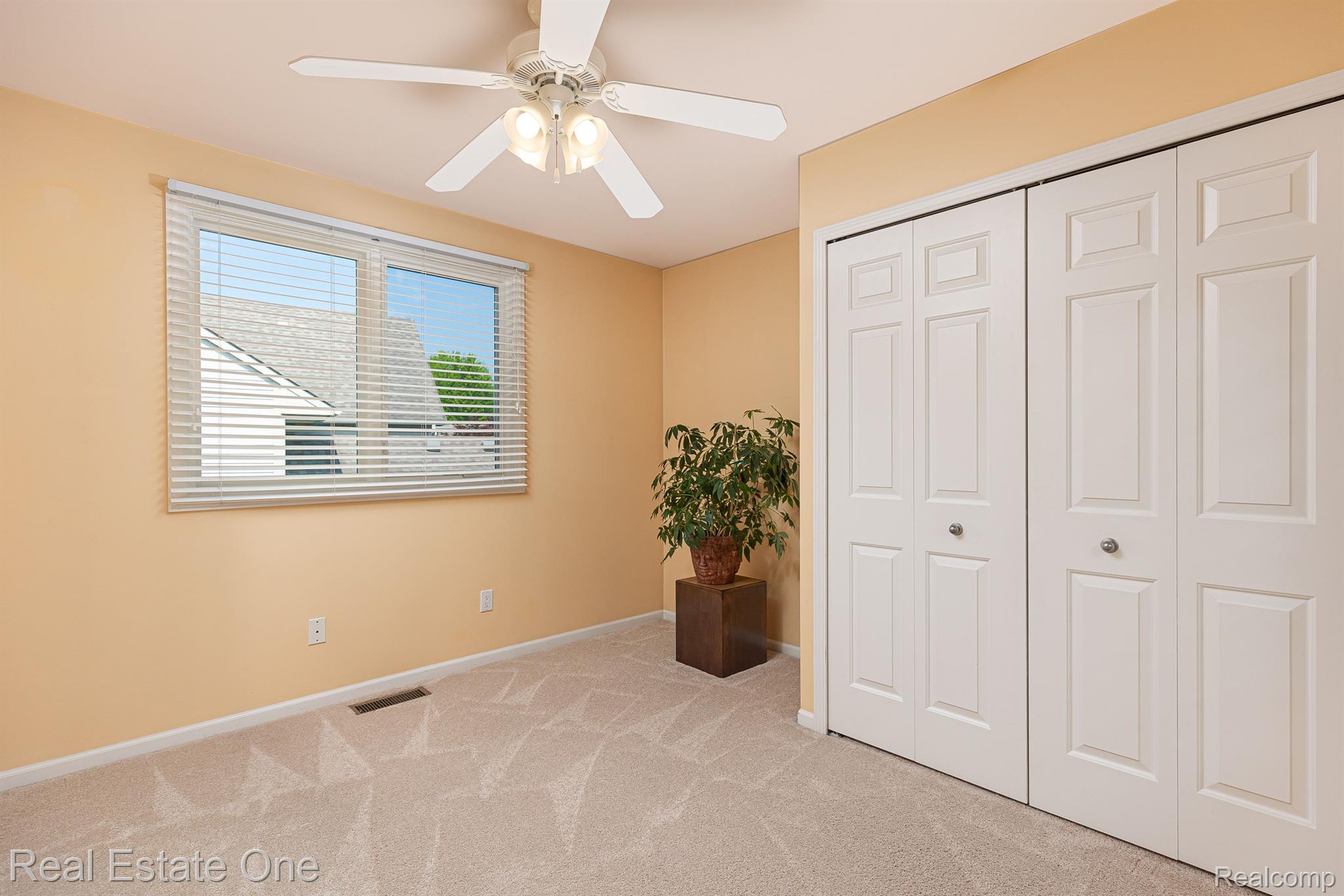 1188 Terra Lane Rochester, MI 48306 - Photo 17 of 31 Bedroom