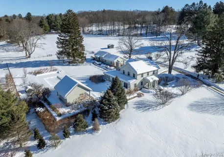 $2,600,000 | 188 9 Partners Lane, Millbrook, NY 12545