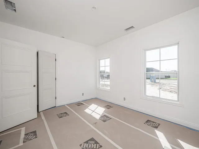 $599,900 | 3539 Sand Drive, Newburgh, IN 47630