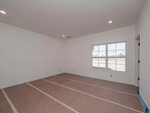 $599,900 | 3539 Sand Drive, Newburgh, IN 47630