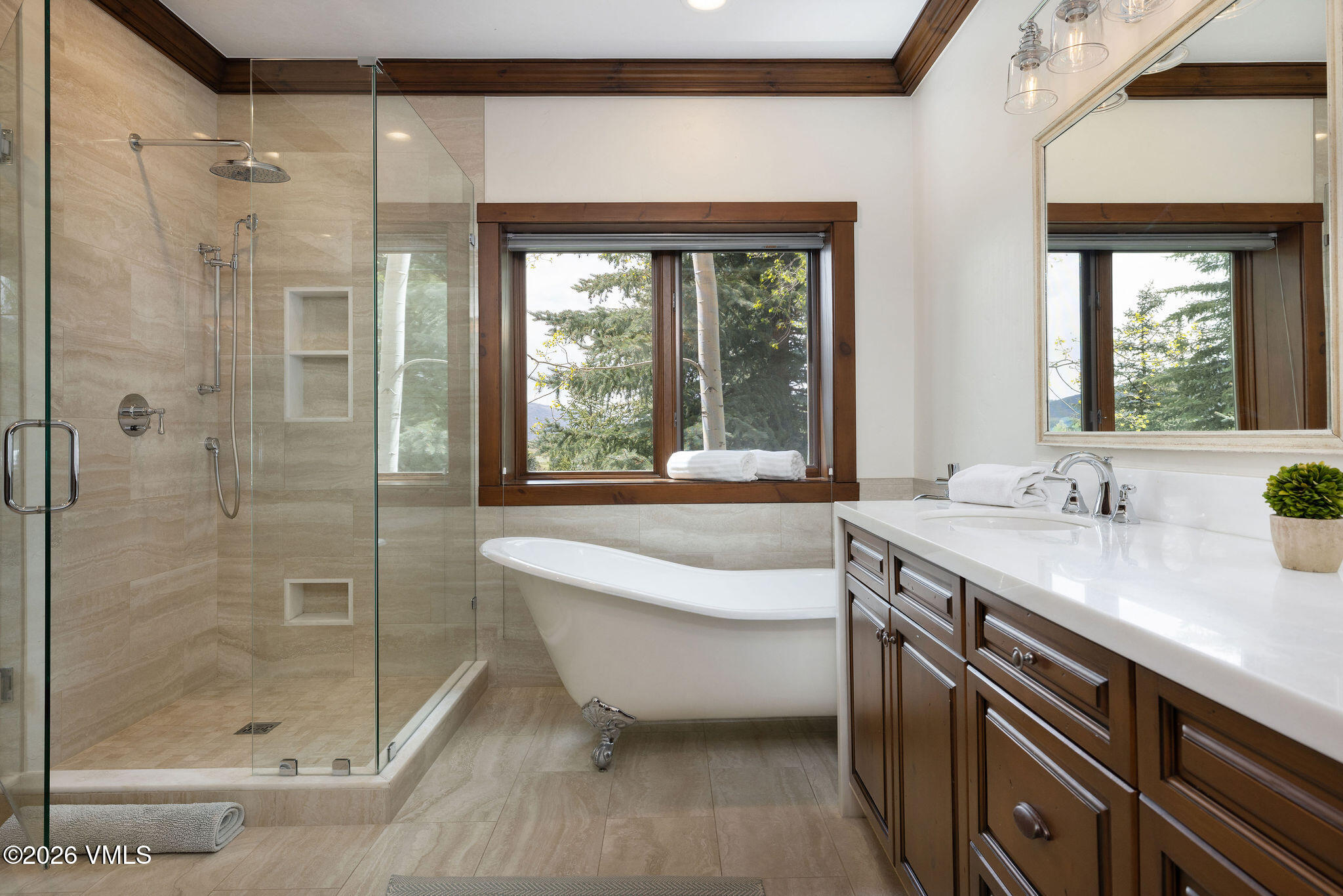 37 Knudson Ranch Road Edwards, CO 81632 - Photo 15 of 25 2605_37_knudson_ranch_rd_interior_primar