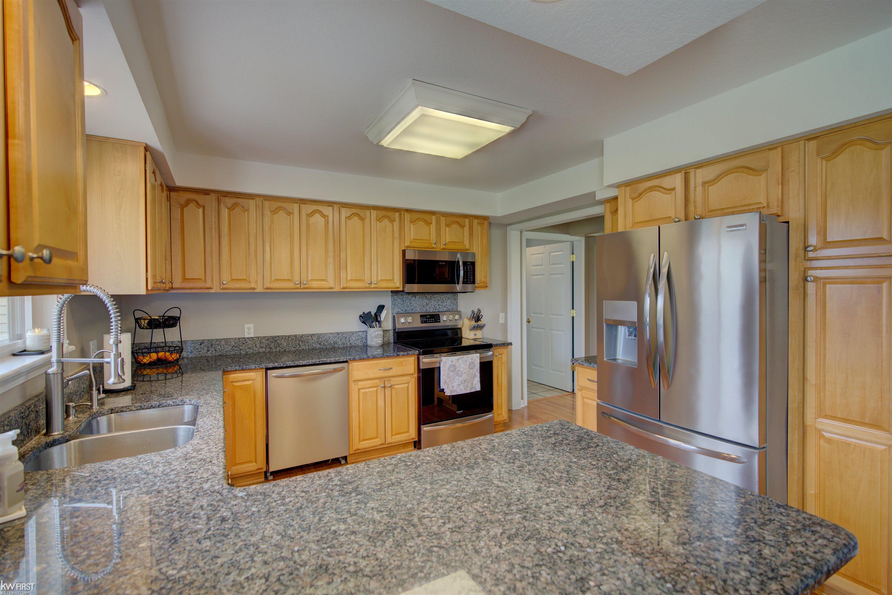 9225 Perry Road Grand Blanc, MI 48439 - Photo 9 of 52 50140362-7dc28782-8d92-4448-8b98-baaab66d2f8d.JPG