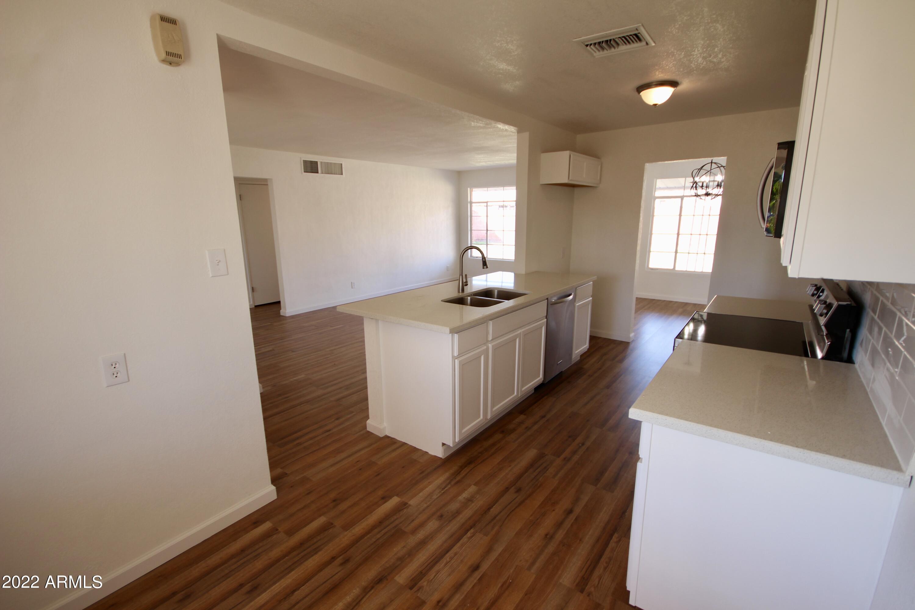 2408 West Cheery Lynn Road Phoenix, AZ 85015 - Photo 12 of 37 Photo Feb 16, 5 15 19 PM