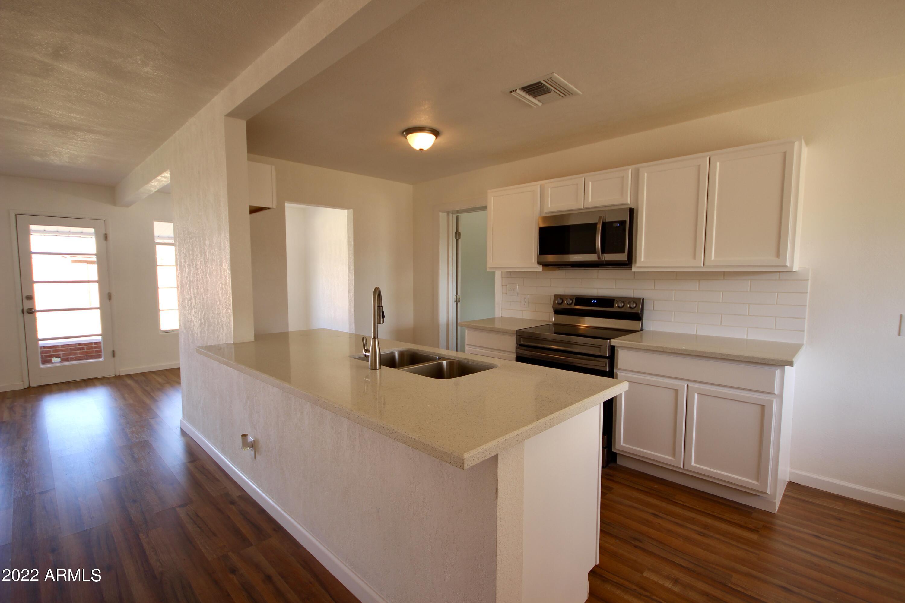 2408 West Cheery Lynn Road Phoenix, AZ 85015 - Photo 6 of 37 Photo Feb 16, 5 13 03 PM