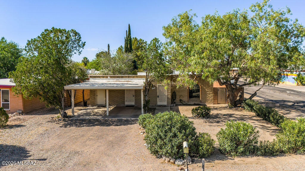 4502 East Fort Lowell Road Tucson, AZ 85712 - Photo 3 of 46
