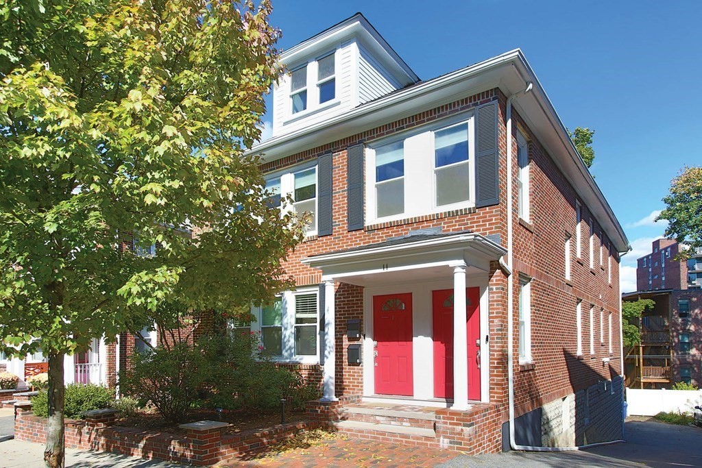 11 Atherton Road, Unit 2 Brookline, MA 02446 - Photo 1 of 13 Gallery Image 1