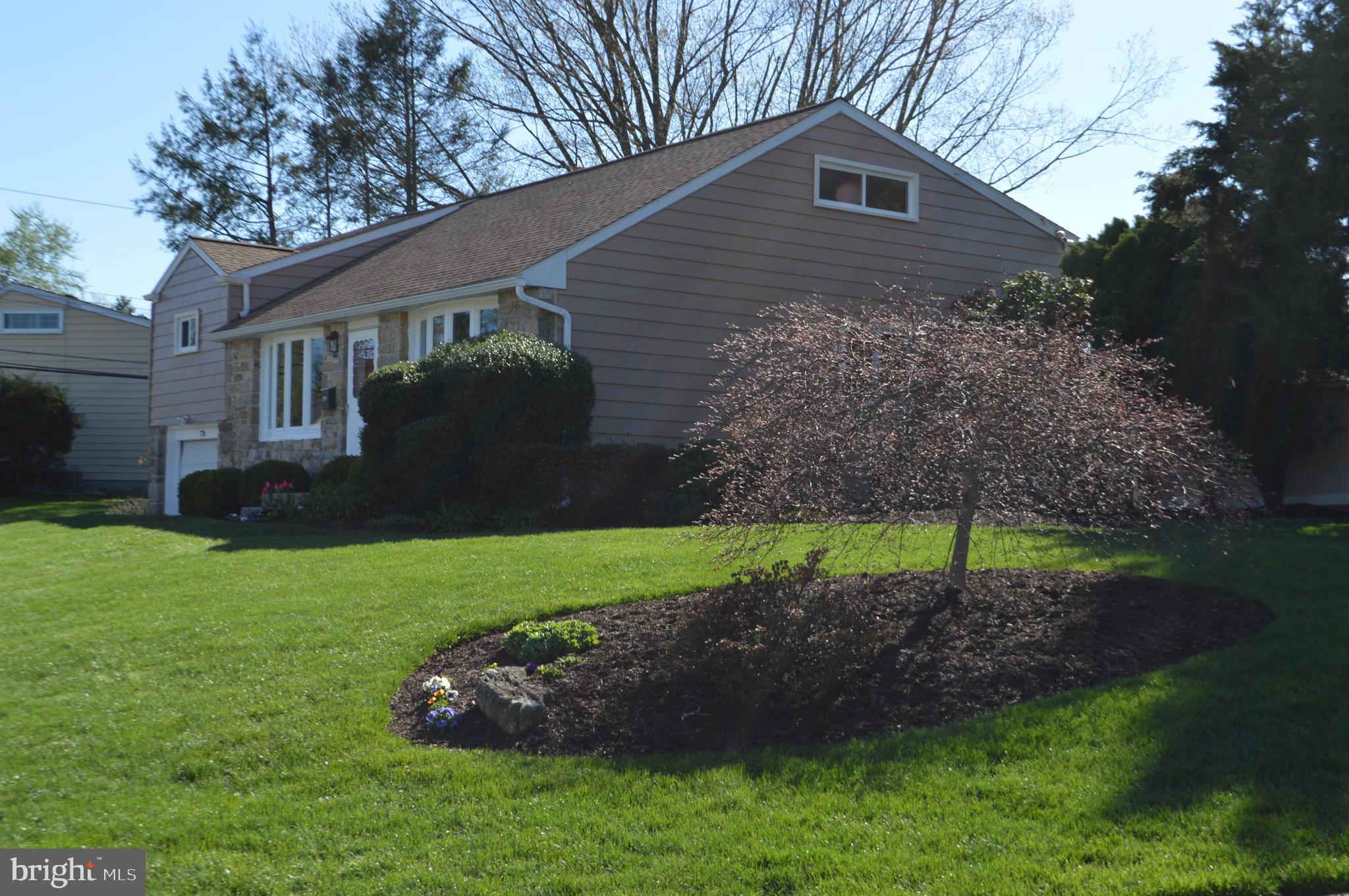 726 Chapel Road Glenside, PA 19038 - Photo 3 of 37 Gallery Image 3