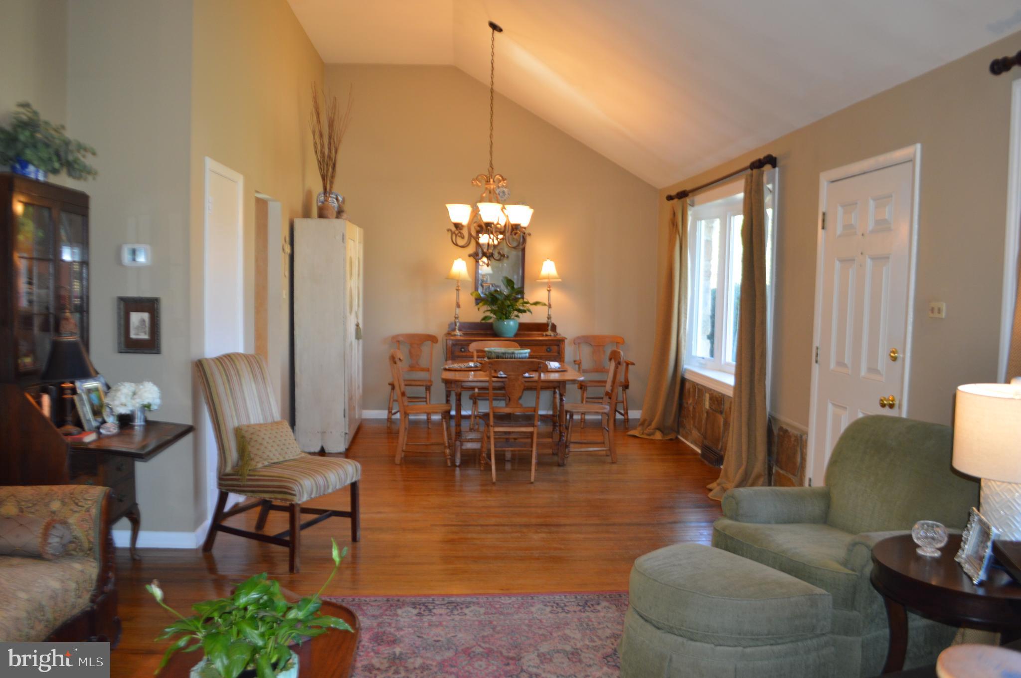 726 Chapel Road Glenside, PA 19038 - Photo 7 of 37 Gallery Image 7