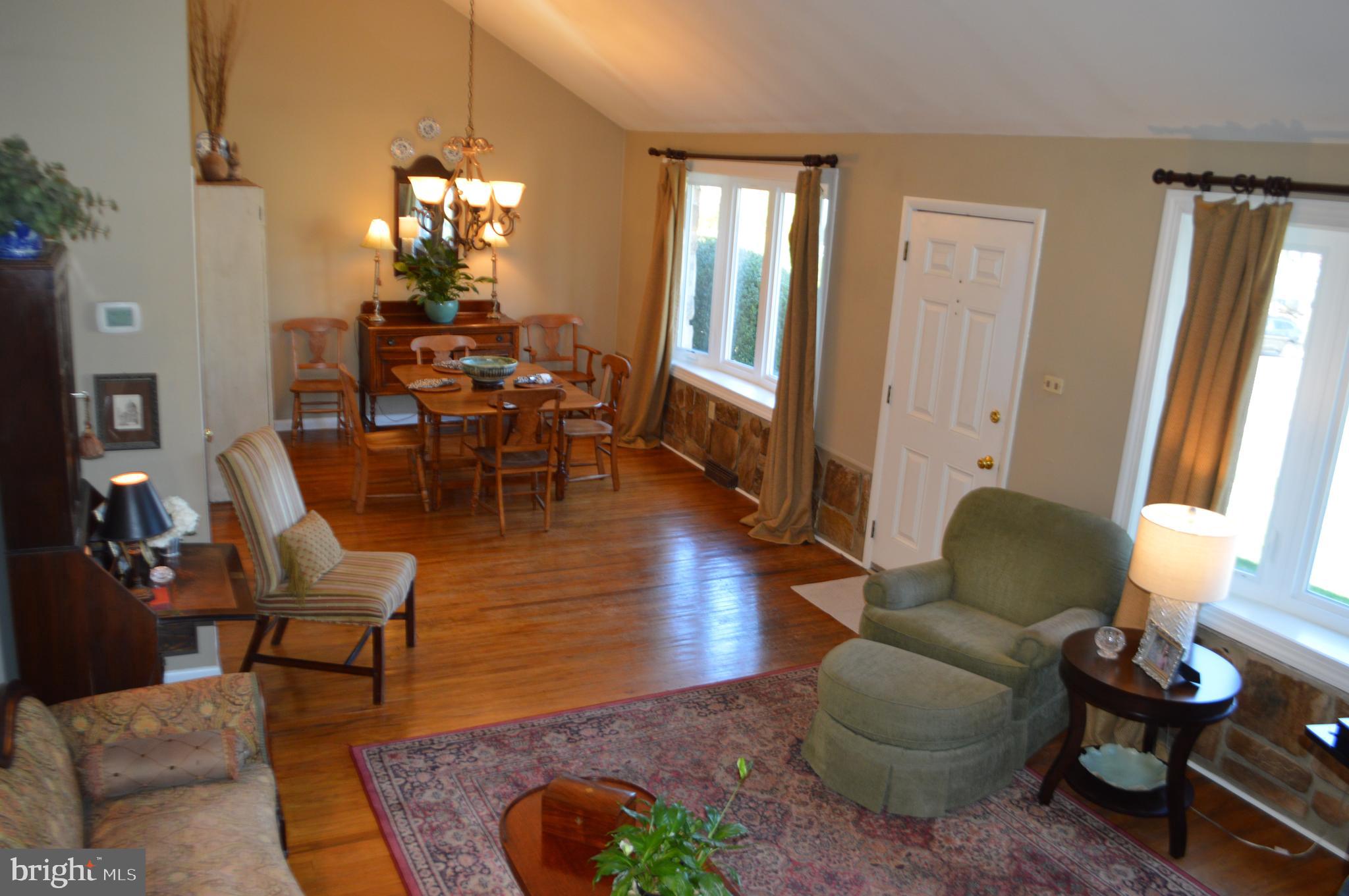 726 Chapel Road Glenside, PA 19038 - Photo 8 of 37 Gallery Image 8