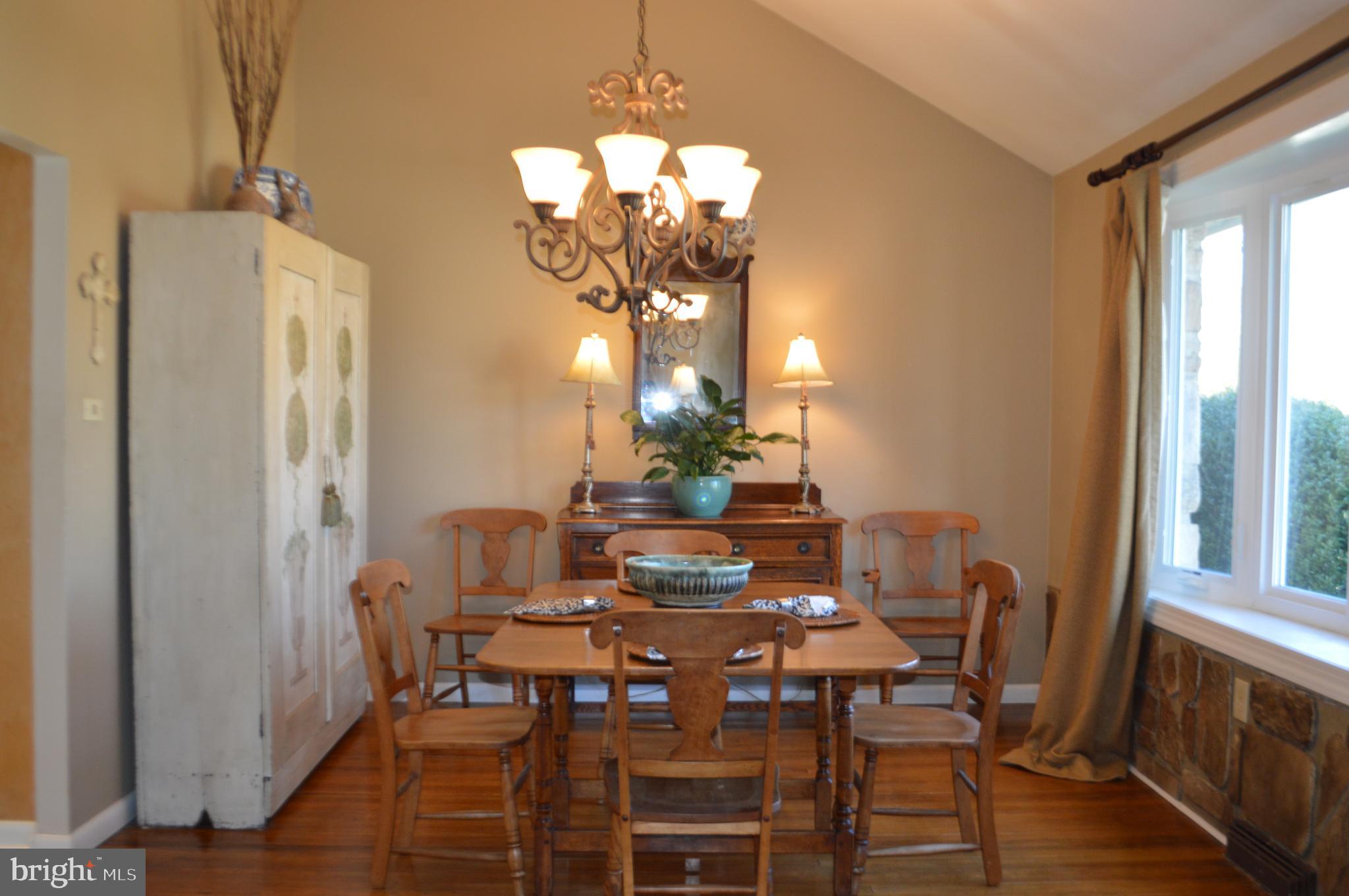 726 Chapel Road Glenside, PA 19038 - Photo 10 of 37 Gallery Image 10