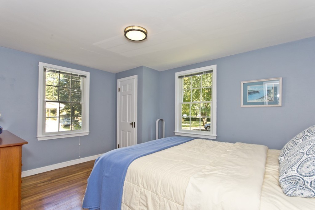 92 Crest Road Lynnfield, MA 01940 - Photo 16 of 24 Gallery Image 16