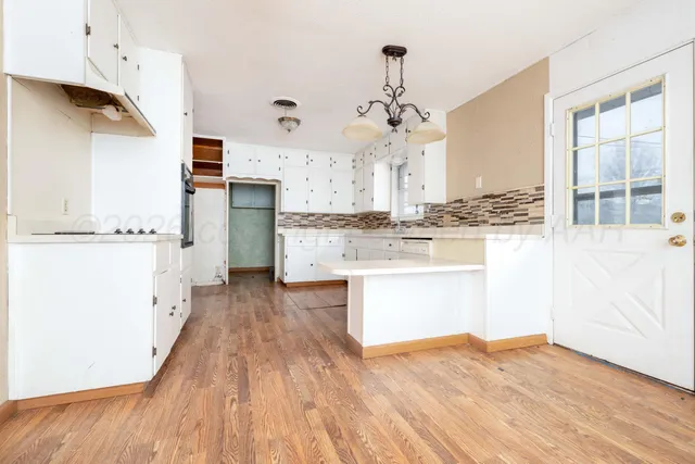 $155,000 | 712 West Oak Street, Dimmitt, TX 79027