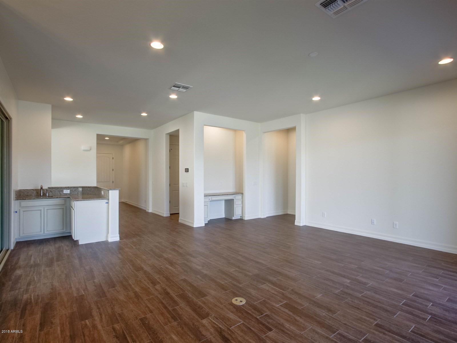 42940 West Mallard Road Maricopa, AZ 85138 - Photo 3 of 14 003_Great Room