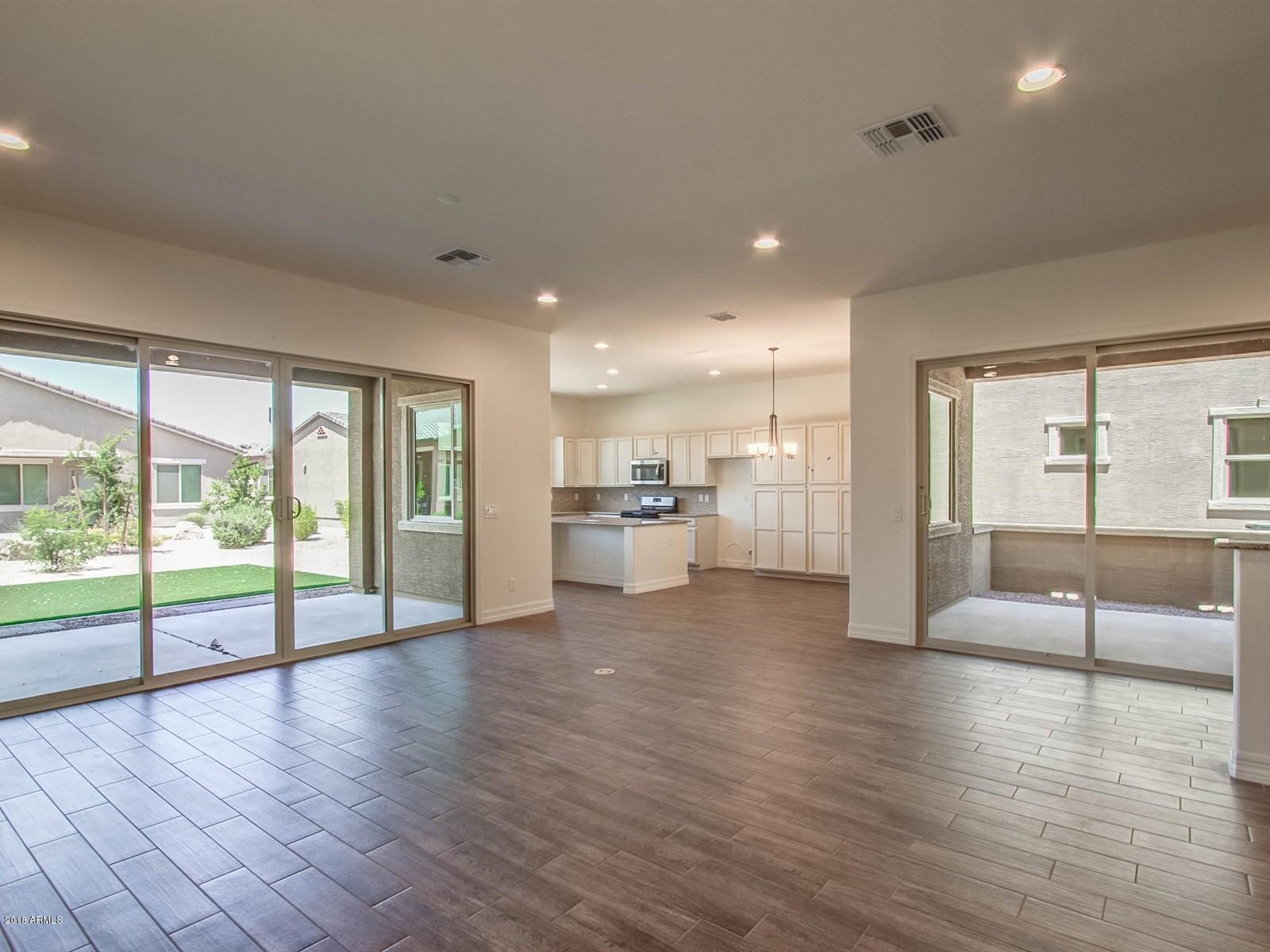 42940 West Mallard Road Maricopa, AZ 85138 - Photo 4 of 14 004_Great Room