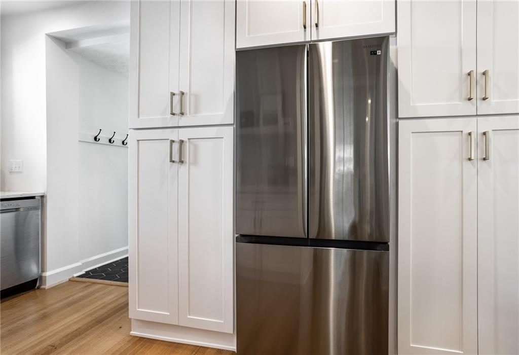 520 Berkley Road Indianapolis, IN 46208 - Photo 16 of 34