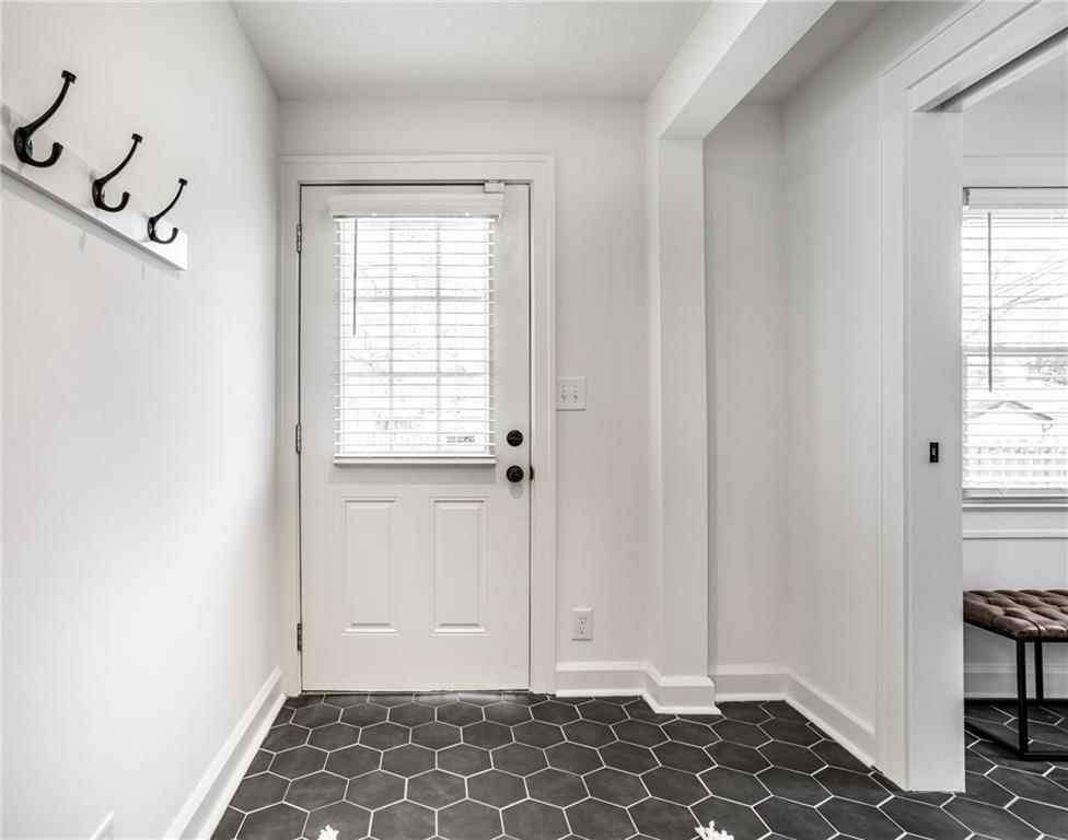 520 Berkley Road Indianapolis, IN 46208 - Photo 20 of 34