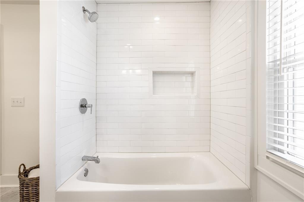 520 Berkley Road Indianapolis, IN 46208 - Photo 24 of 34