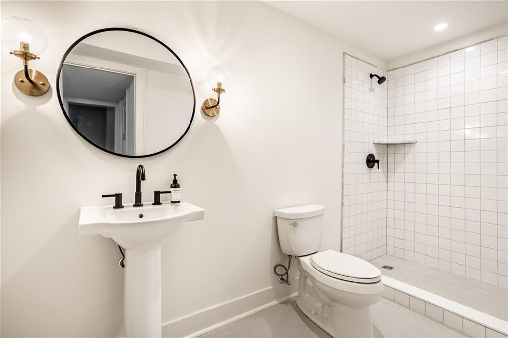 520 Berkley Road Indianapolis, IN 46208 - Photo 29 of 34