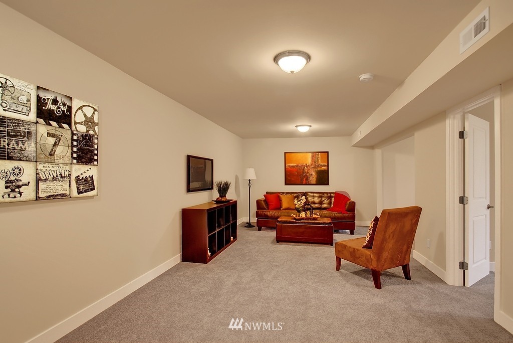 325 244th Street Southwest Bothell, WA 98021 - Photo 12 of 15