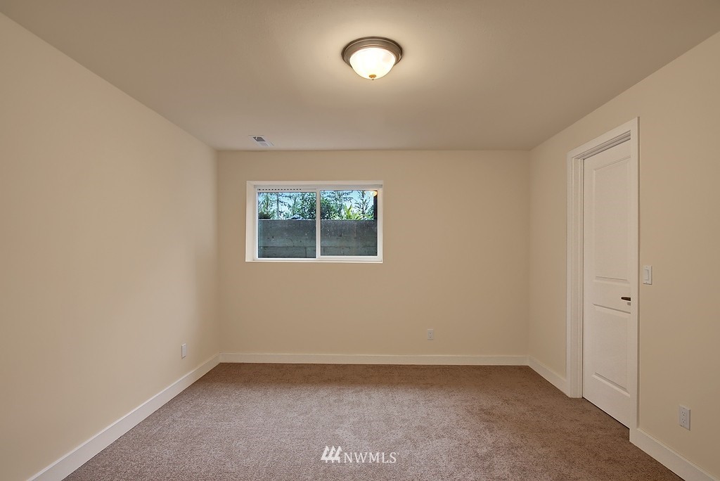 325 244th Street Southwest Bothell, WA 98021 - Photo 13 of 15