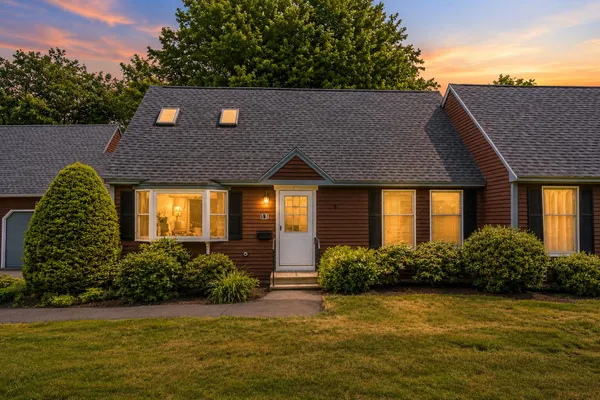 $299,999 | 13 Cortland Circle, Unit 13, Bangor, ME 04401