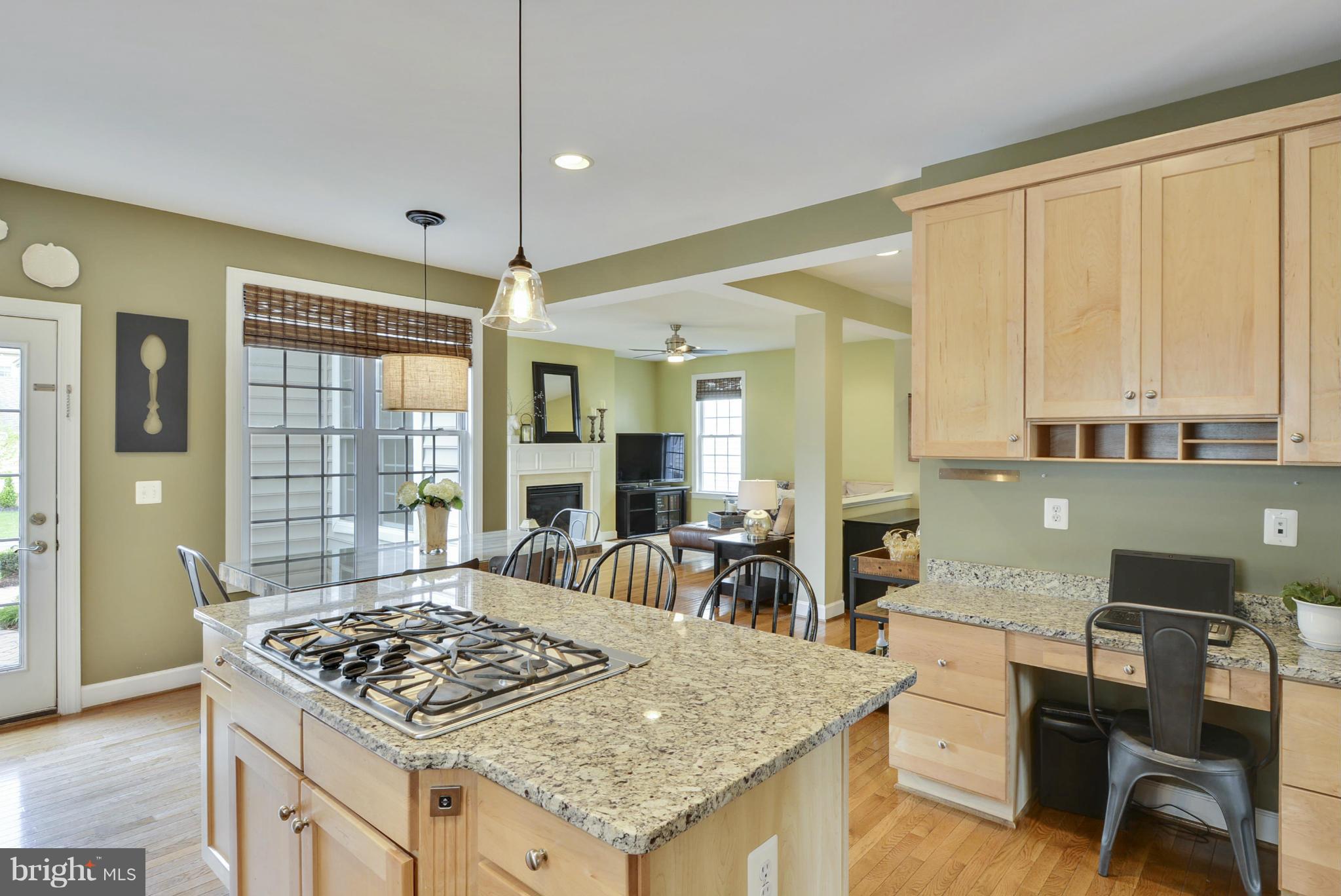 42445 Spring Splendor Drive Ashburn, VA 20148 - Photo 10 of 30 5 Burner Gas Cooktop!