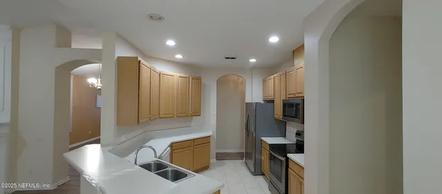 $2,895 | 10542 Castlebar Glen Drive South, Jacksonville, FL 32256