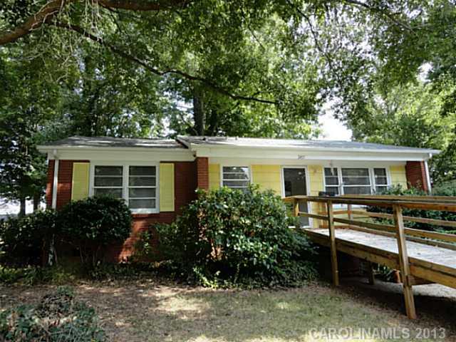 2457 Eaton Road Charlotte, NC 28205 - Photo 1 of 16 Gallery Image 1