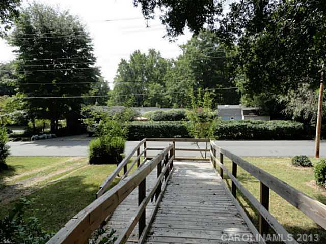2457 Eaton Road Charlotte, NC 28205 - Photo 13 of 16 Gallery Image 13