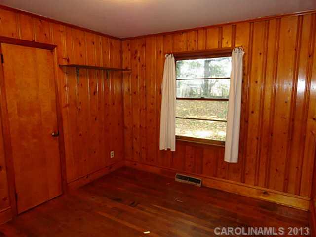 2457 Eaton Road Charlotte, NC 28205 - Photo 8 of 16 Gallery Image 8