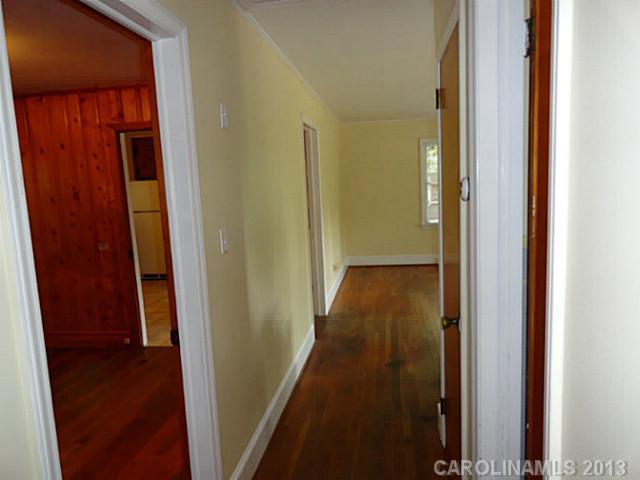2457 Eaton Road Charlotte, NC 28205 - Photo 9 of 16 Gallery Image 9